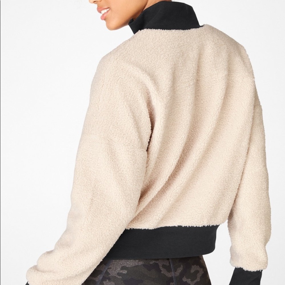 NWT Fabletics Dream Polar Fleece Pullover XS Cream Black - Picture 2 of 7
